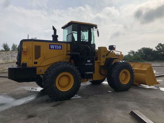 peso de funcionamiento 16200kg Front End Wheel Loader con la fuerza de desbloqueo máxima de 150±5kN