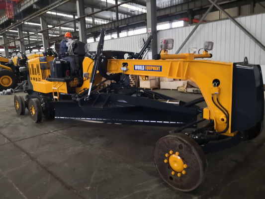 Graduador del motor de Cummins 6BT5.9 con la nivelación de las tierras de labrantío de la longitud 135HP de la cuchilla de 3658m m