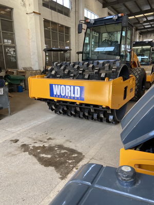 Compactor de carretera de 1500 mm con rodillo de China XCMG y almohadilla de comida