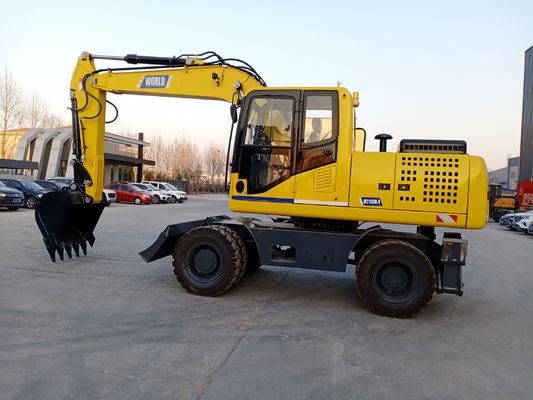Excavadora de 92 KW con motor y ruedas.